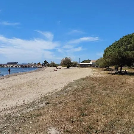 Quiet House For 2-4 People Close To The Beaches Nyaraló *